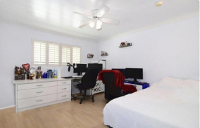 Collinswood room with private bathroom in shared apartment